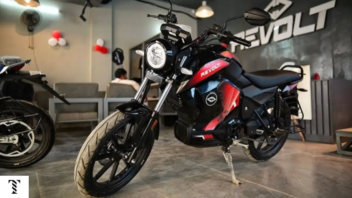 150KM रेंज वाली Revolt RV400 घर लाएं